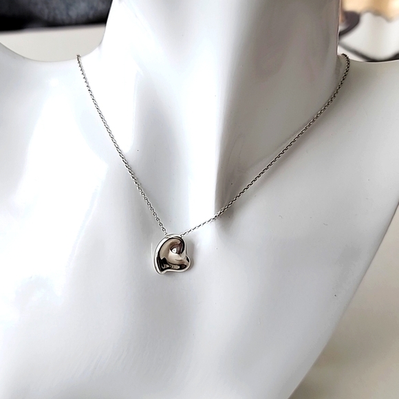 Tiffany & Co. Elsa Peretti Full Heart Pendant - Picture 7 of 8